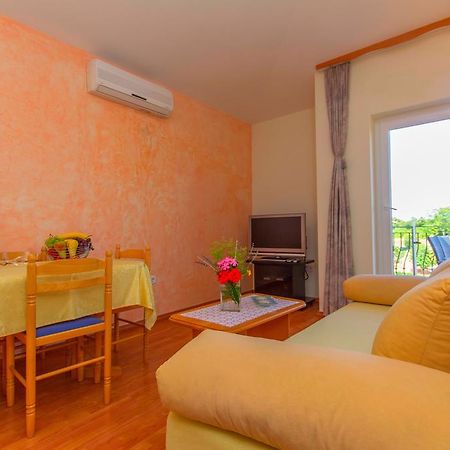 Apartments 4 Palme Фунтана Номер фото